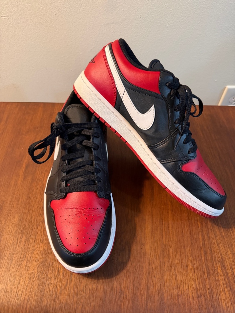 Jordan 1 low (11.5)